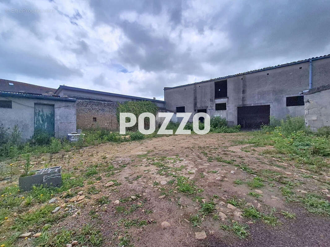 A VENDRE Bâtiment à renover Courseulles Sur Mer - photo 4