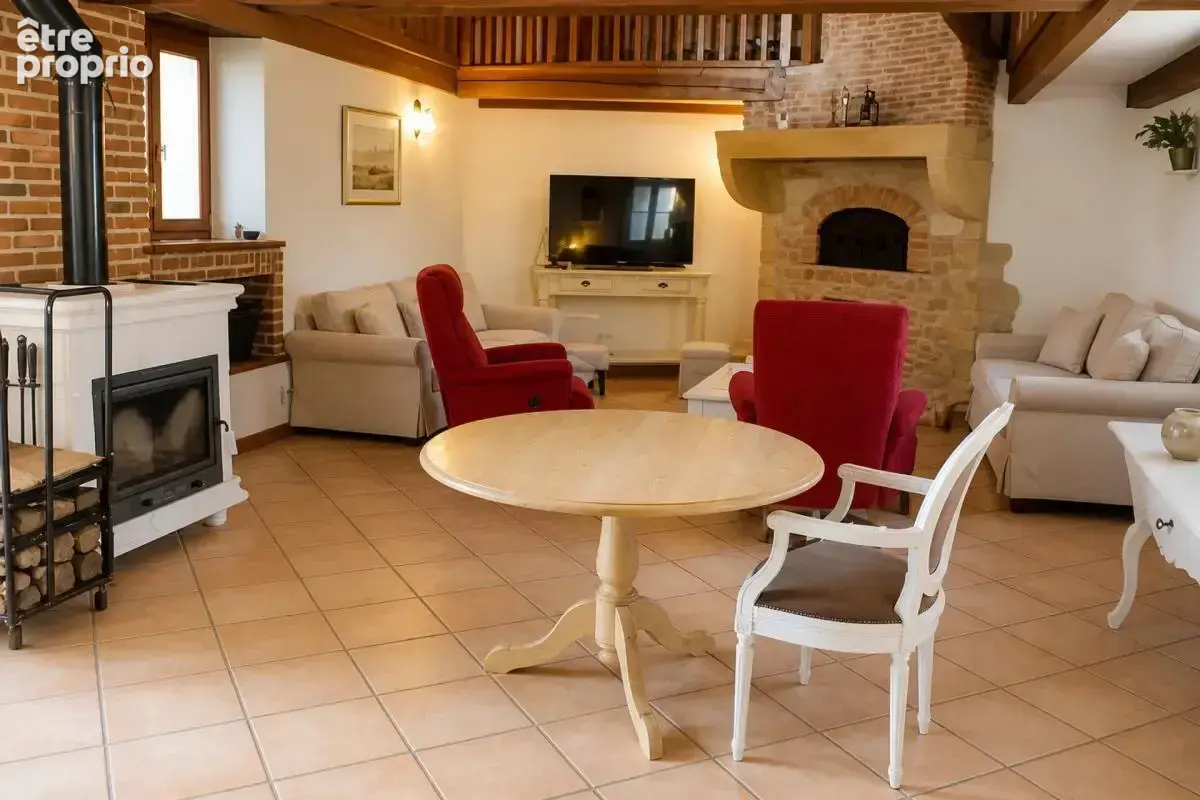 Maison de 8 pièces de 202 m² à Ligny-en-Brionnais - photo 3