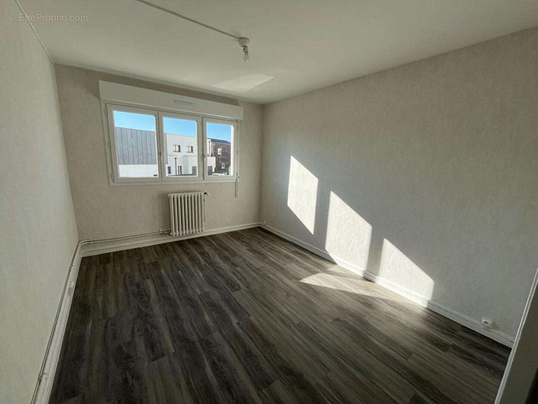 Angers Desjardins - T4 avec balcons et cave - photo 7