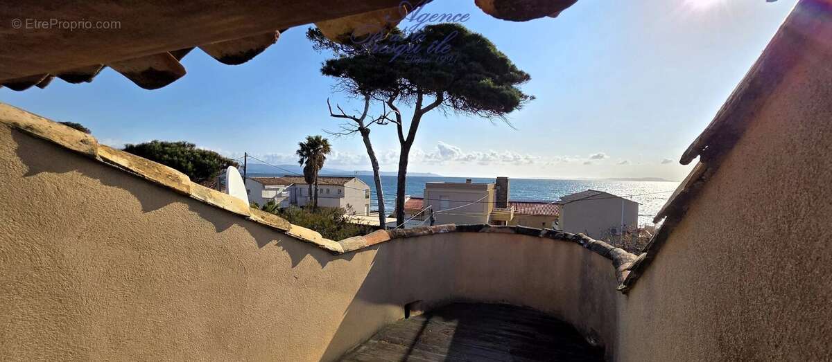 Maison à HYERES
