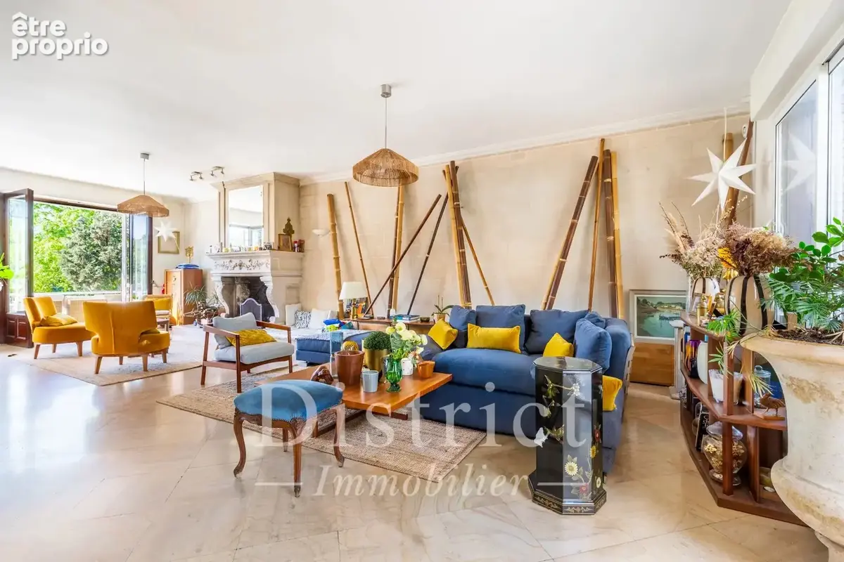 Belle propriété sur les bords de Marne. Maison de 432 m² sur 917 m² de terrain. - photo 5
