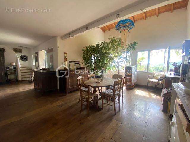 Seillans- Authentique maison de campagne, conforme moderne et panorama d'exception - photo 3