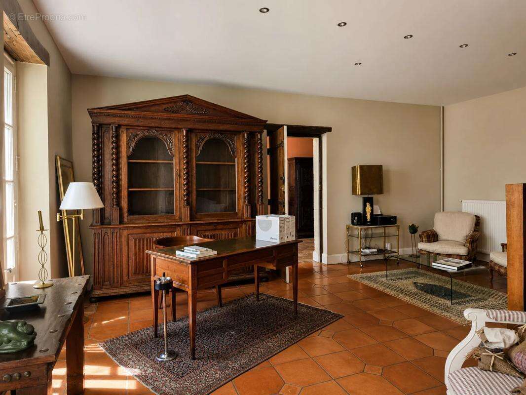 Propriété de 12 pièces de 820 m² à Samazan - photo 7