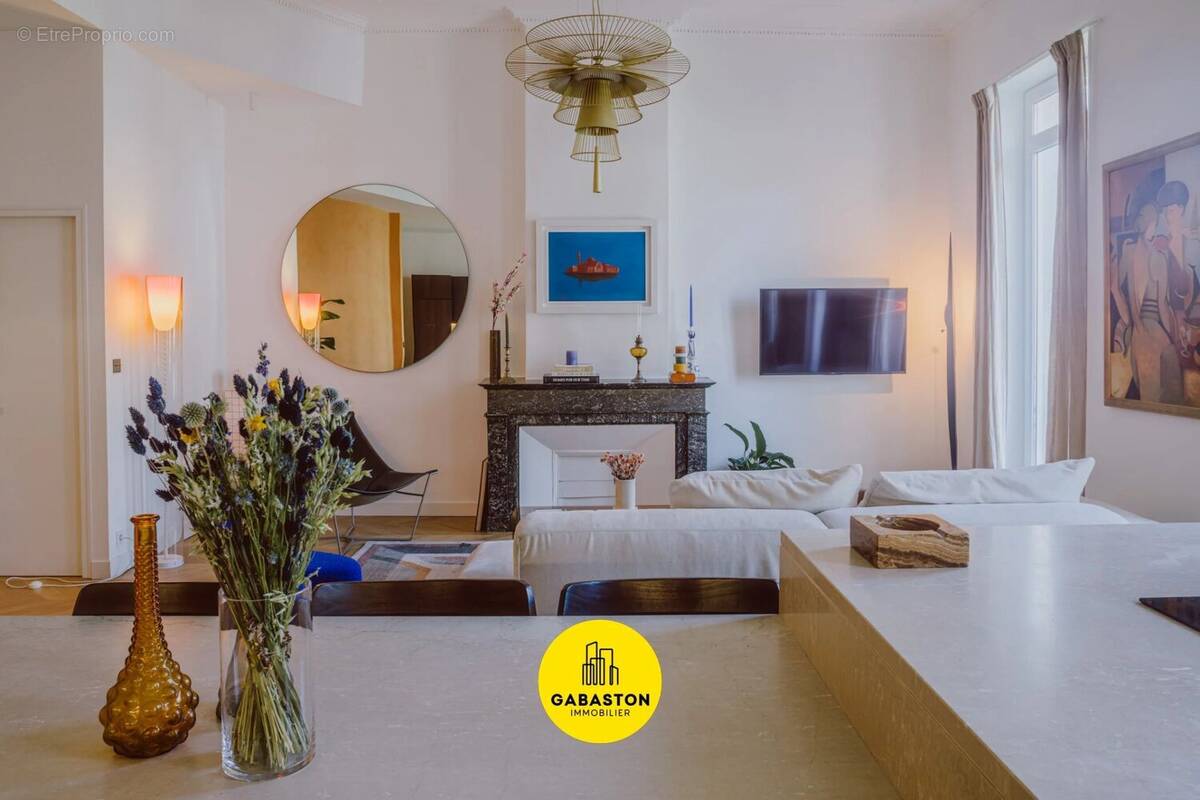 Appartement à MARSEILLE-6E
