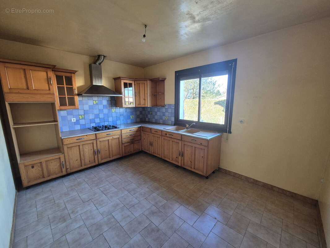 Maison à LA TOUR-DU-CRIEU