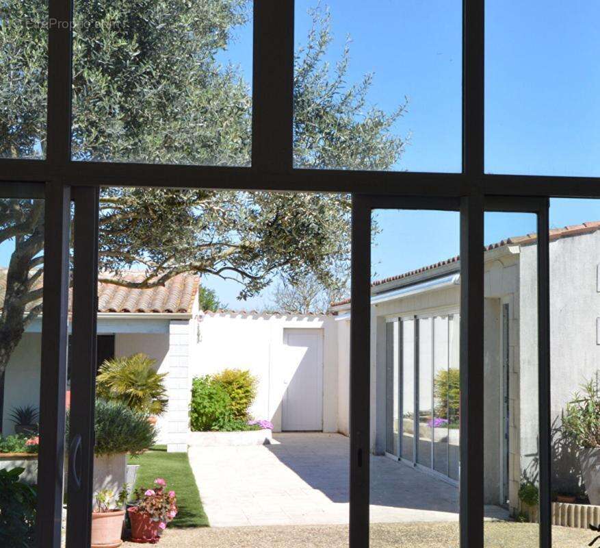 Belle grande maison avec dépendances 17 LA ROCHELLE MARSILLY - photo 6