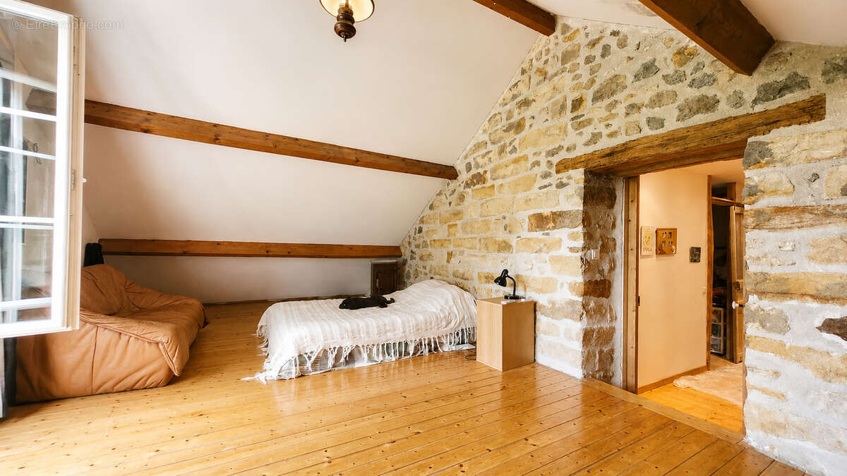 Maison à VILLECERF