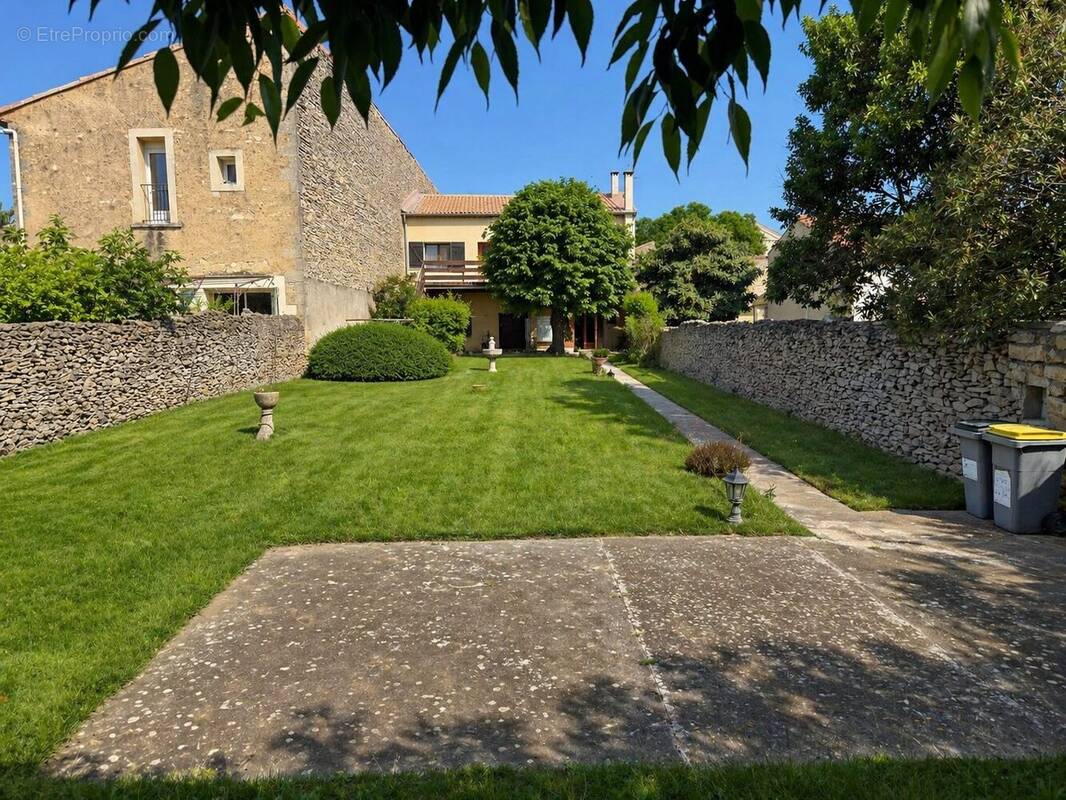 Maison à UCHAUD