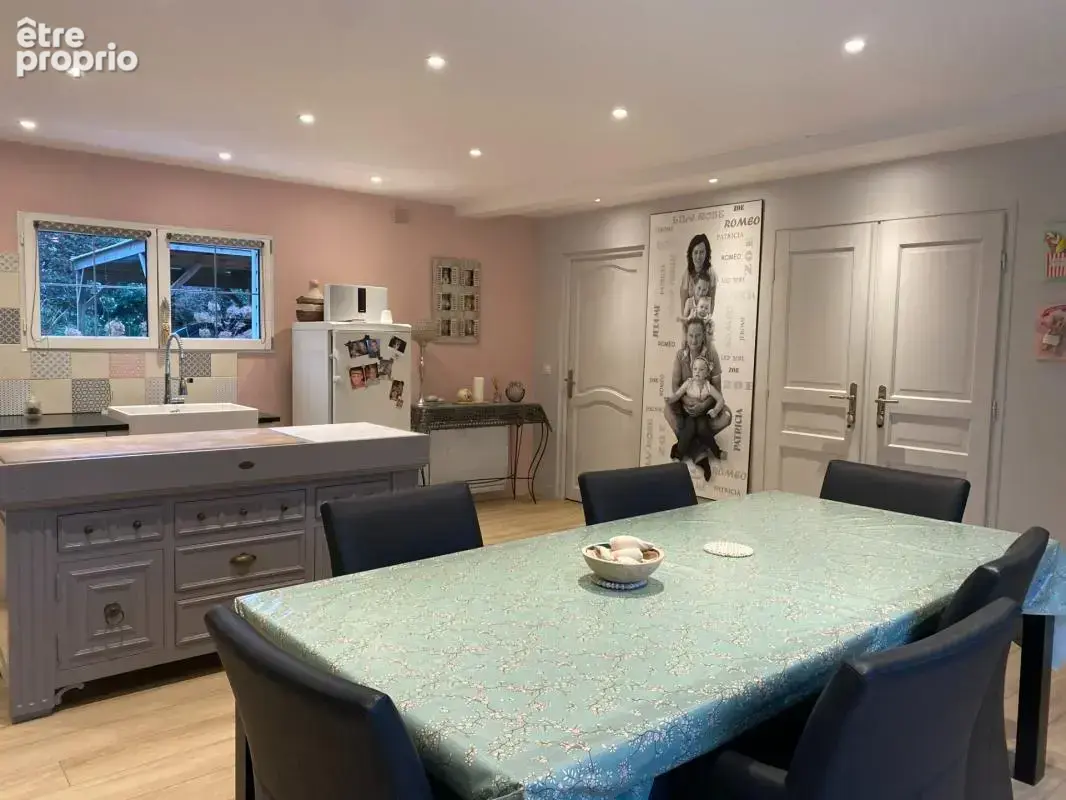 Propriété d’Exception à Lisieux – Maison de 255 m² sur 3 Hectares avec dépendances - photo 6