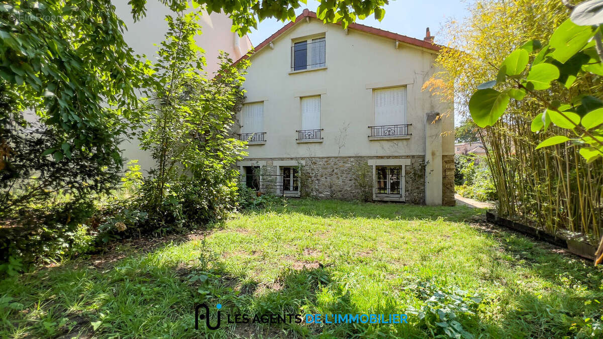 Maison à NANTERRE