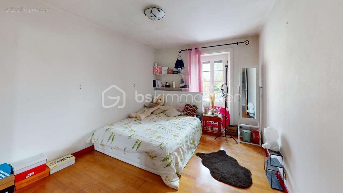 Maison à JARNAC-CHAMPAGNE