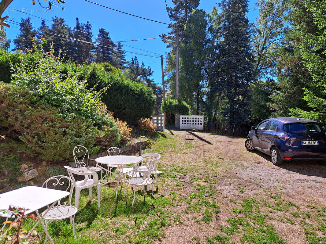 Maison à LE CHAMBON-SUR-LIGNON