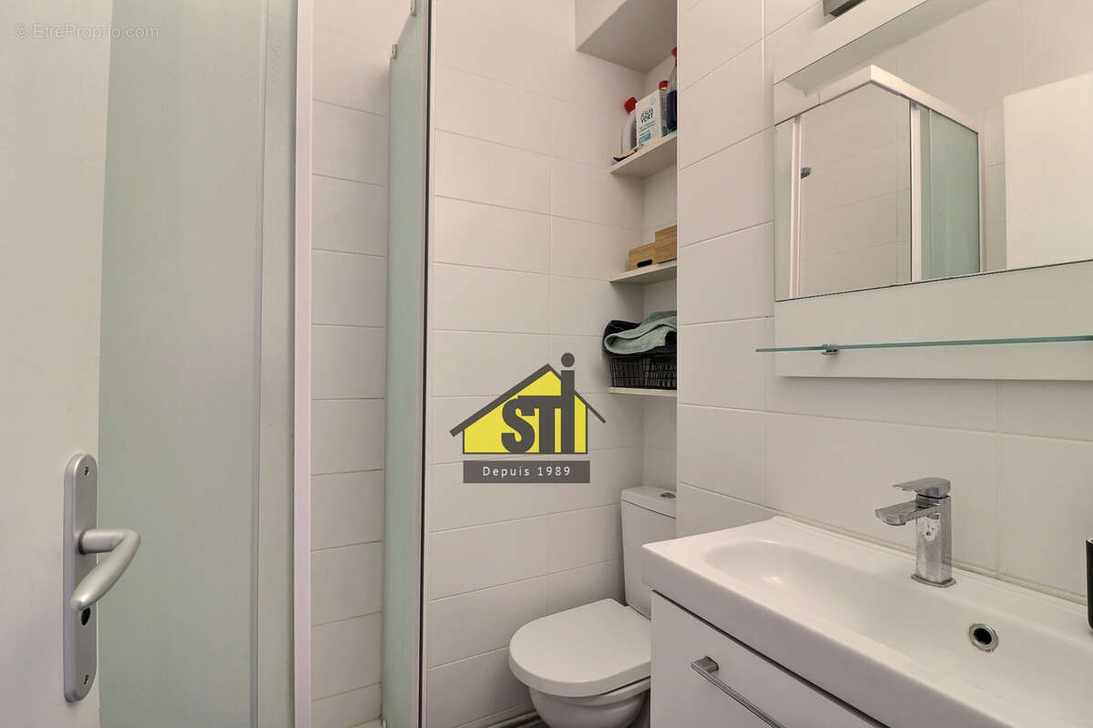 Appartement à PARIS-14E