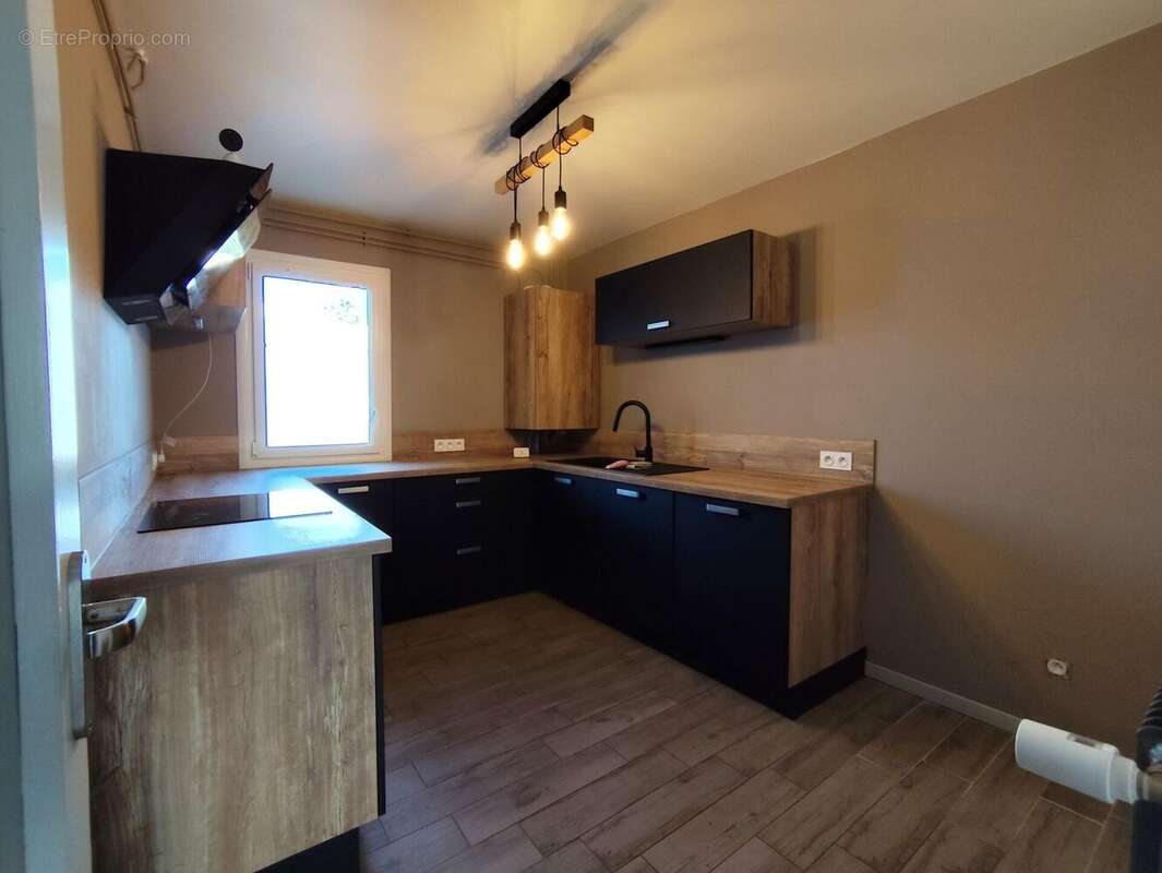 Photo 4 - Appartement à AVRILLE