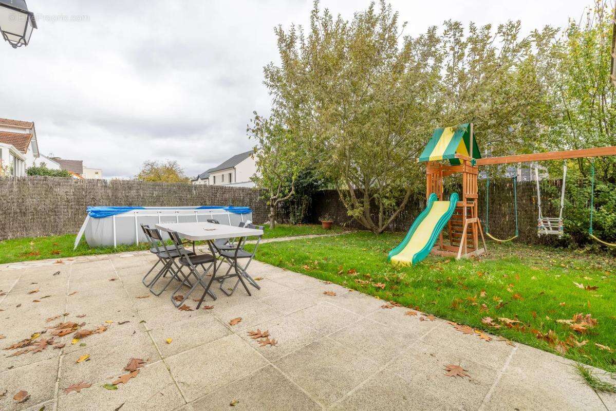 Maison à COMBS-LA-VILLE