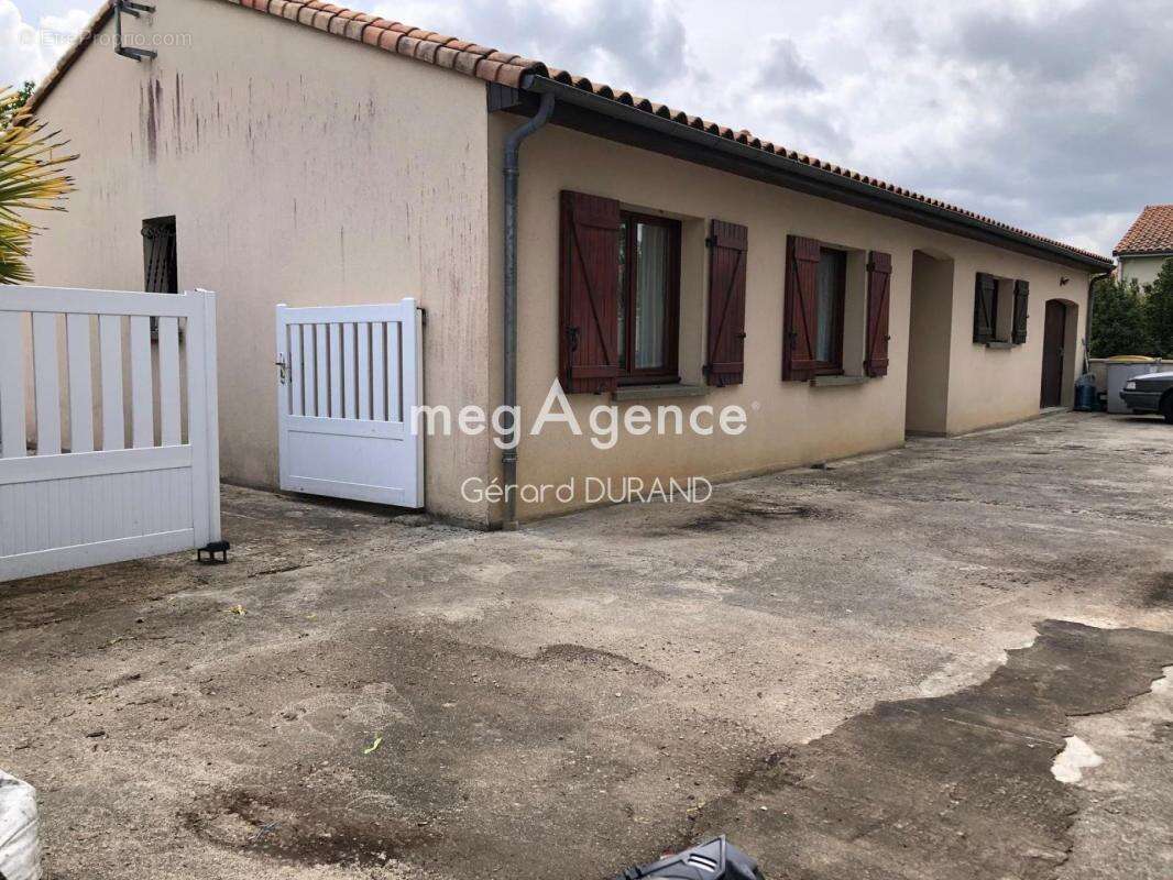 Maison à BUXEROLLES