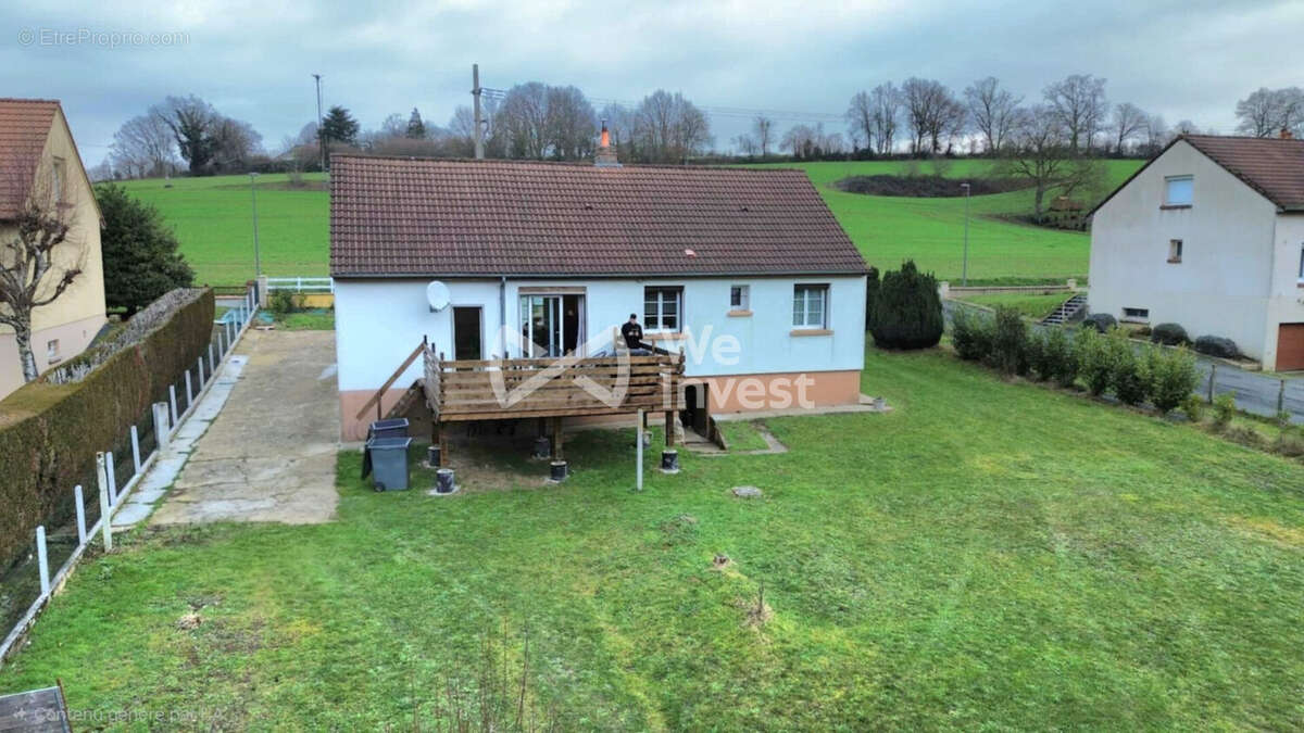 Maison à MARIGNE-LAILLE