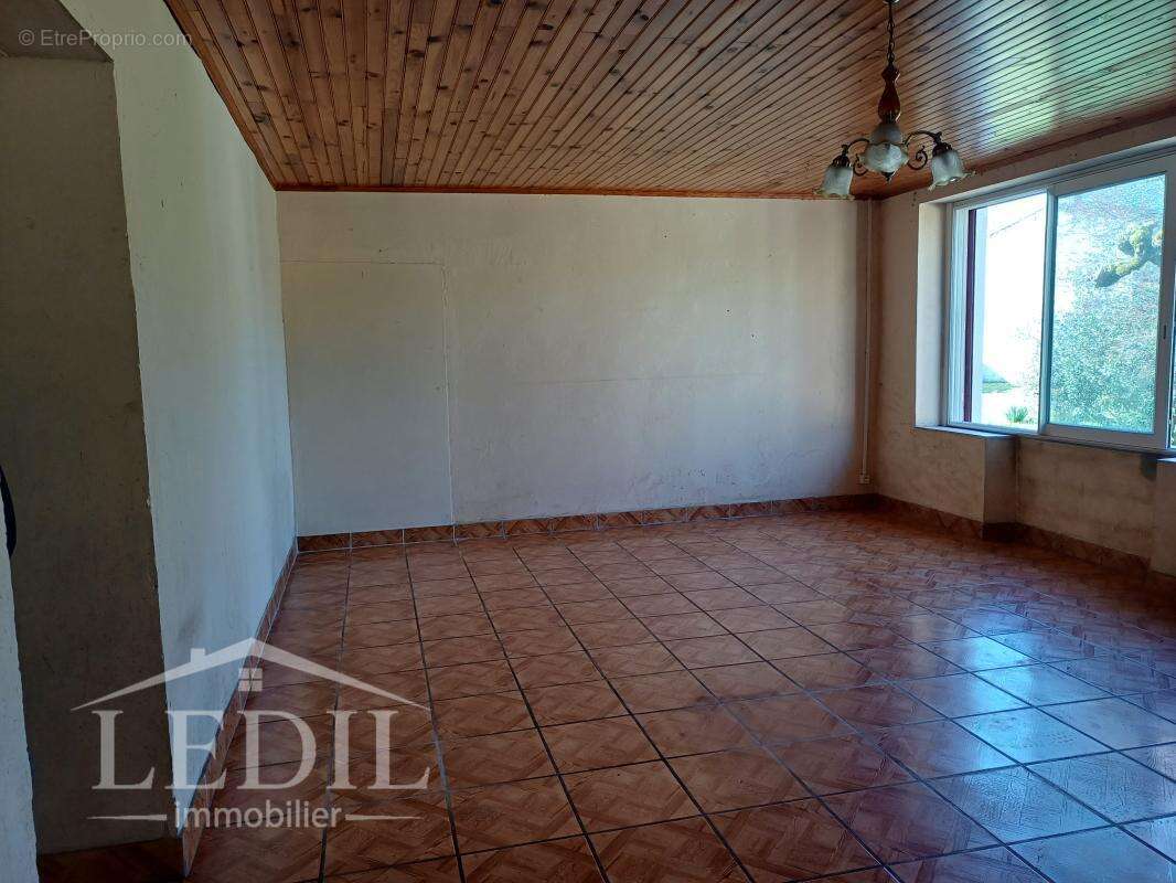 Maison à VILLANDRAUT