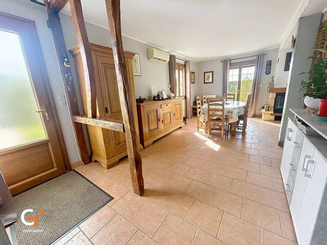 Maison à SAINT-PIERRE-DE-VARENGEVILLE