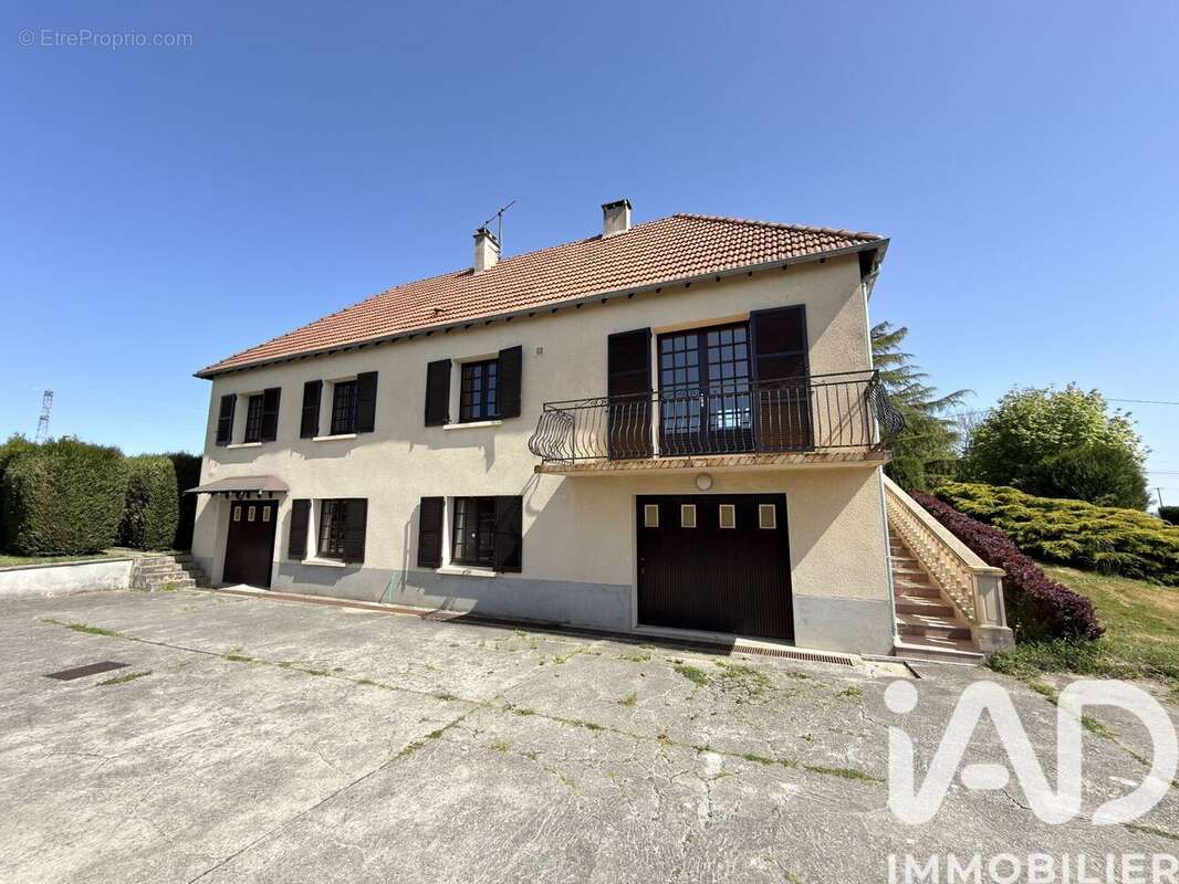 Photo 2 - Maison à AJAIN