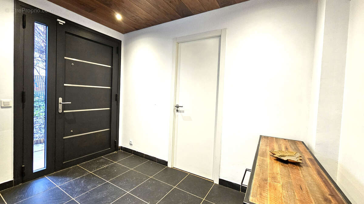 Maison à PREVESSIN-MOENS