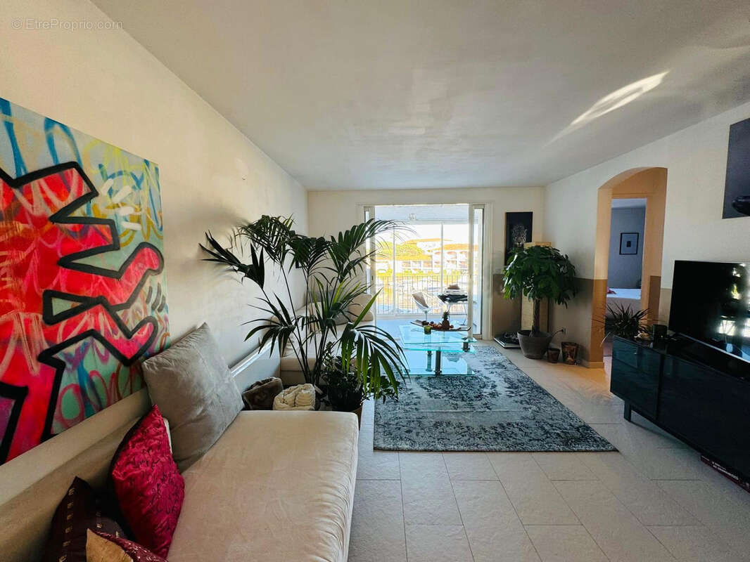 Appartement à COGOLIN