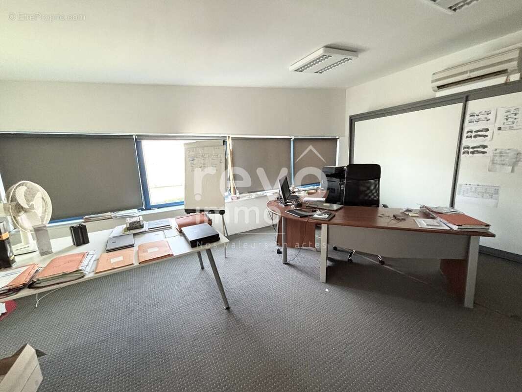 Commerce à FONTENAY-LE-COMTE