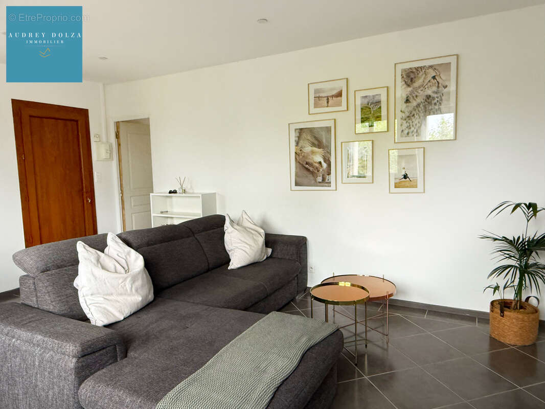 Appartement à ROGNAC