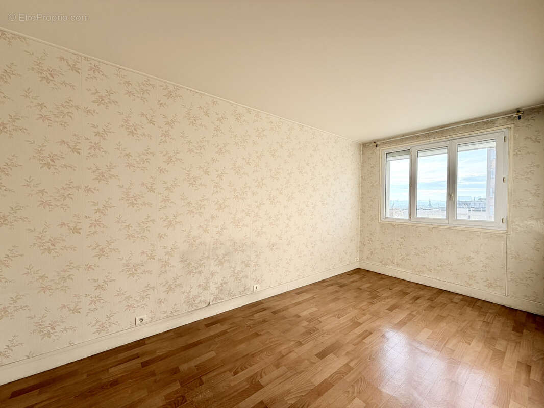 Appartement à PARIS-12E