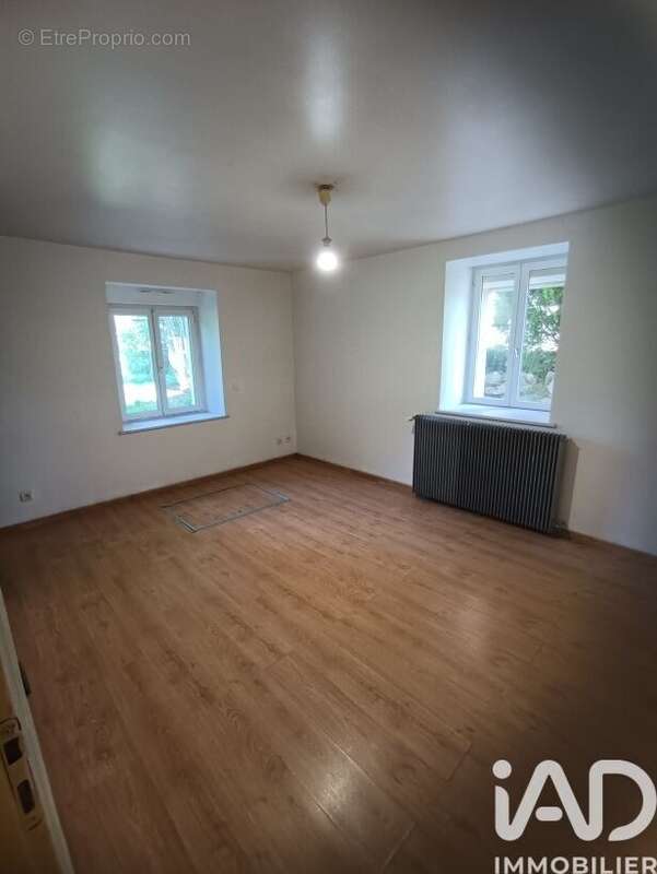 Photo 3 - Maison à SAINT-GERMAIN-EN-MONTAGNE