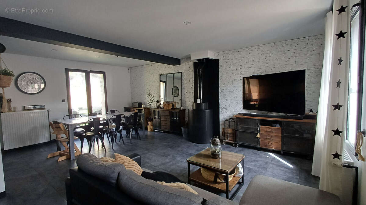Maison à VIGNY
