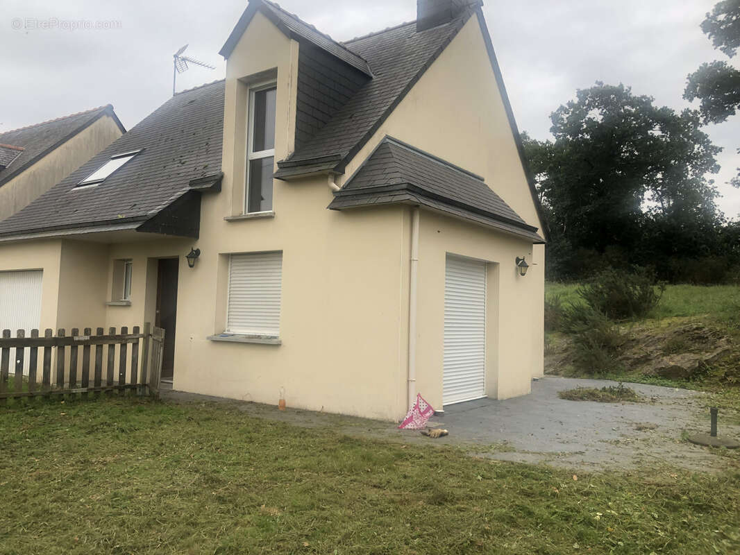 Maison à MINIAC-MORVAN