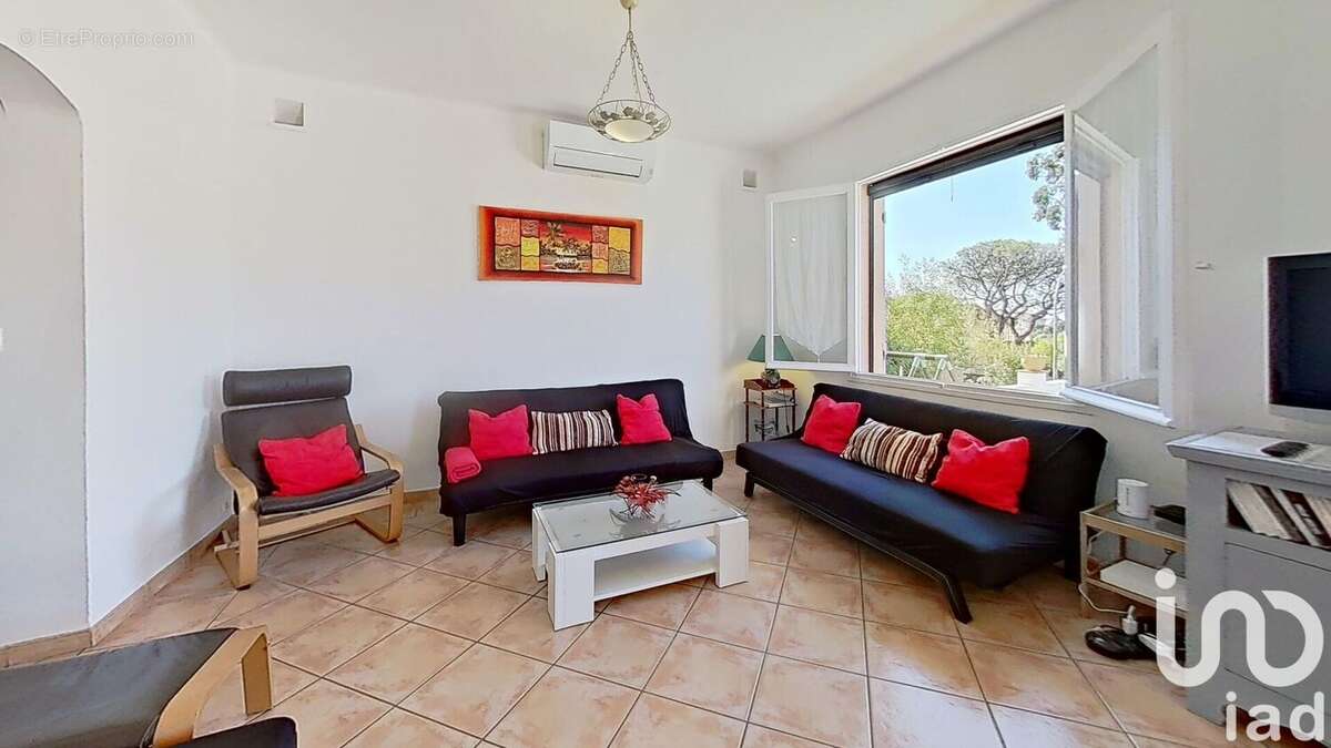 Photo 9 - Maison à LES ISSAMBRES