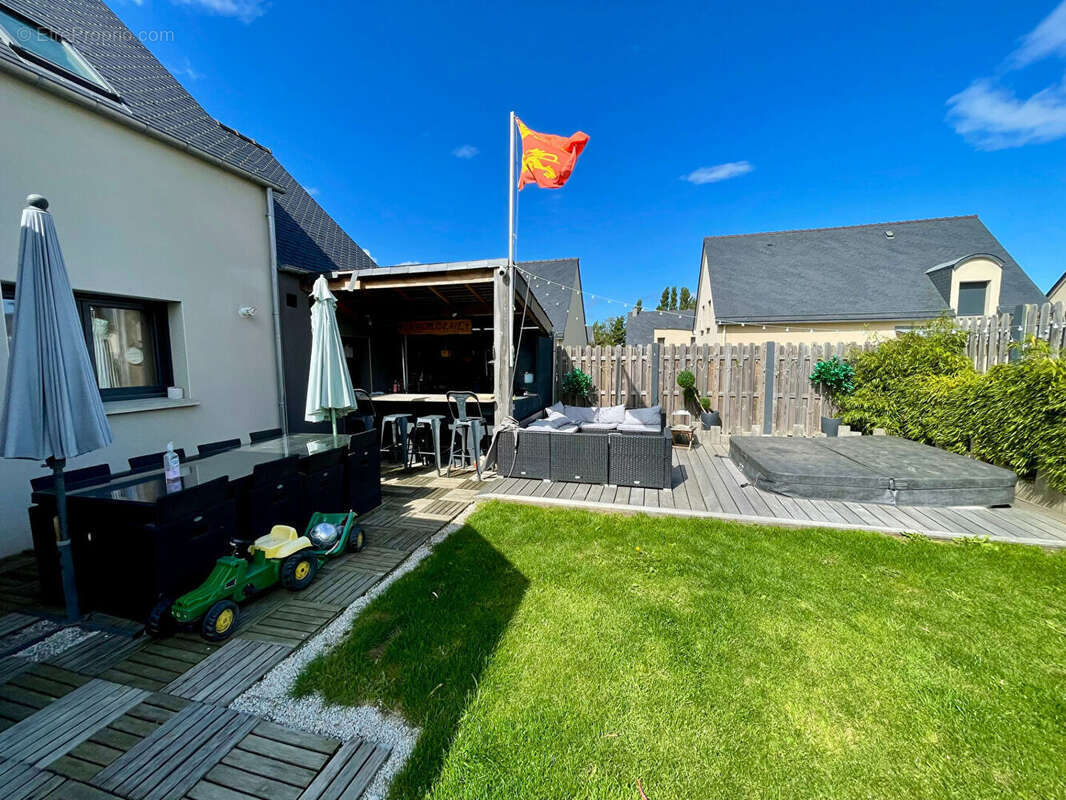 Maison à SAINT-MELOIR-DES-ONDES