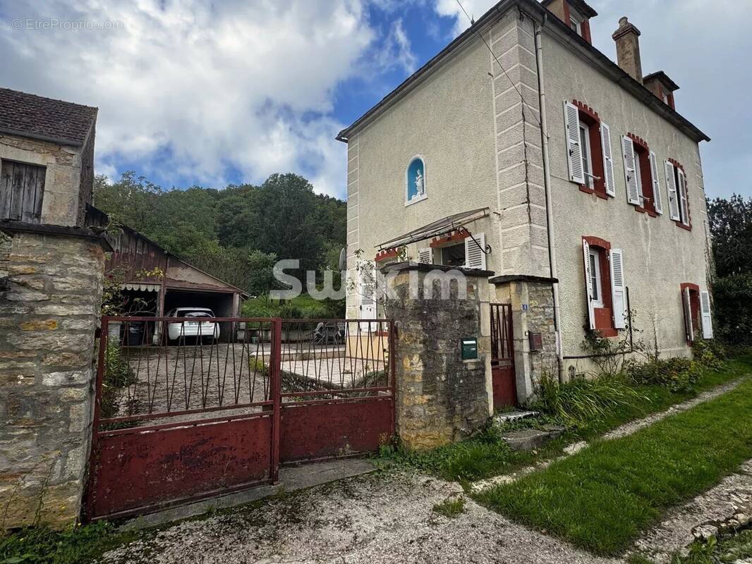 Maison à LUCY-LE-BOIS