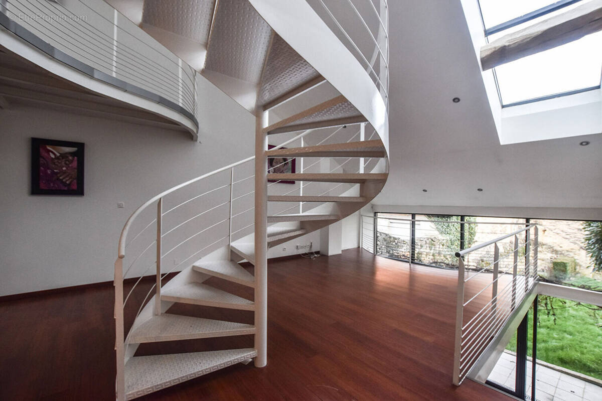 Appartement à VAIVRE-ET-MONTOILLE