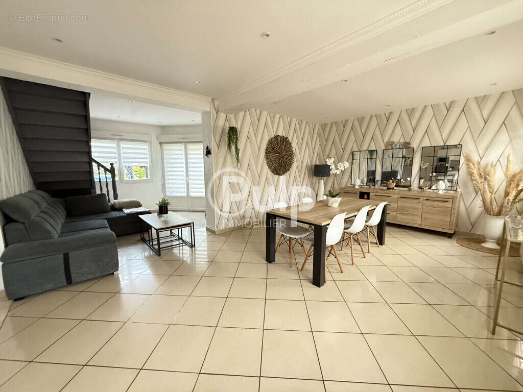 Maison à HENIN-BEAUMONT