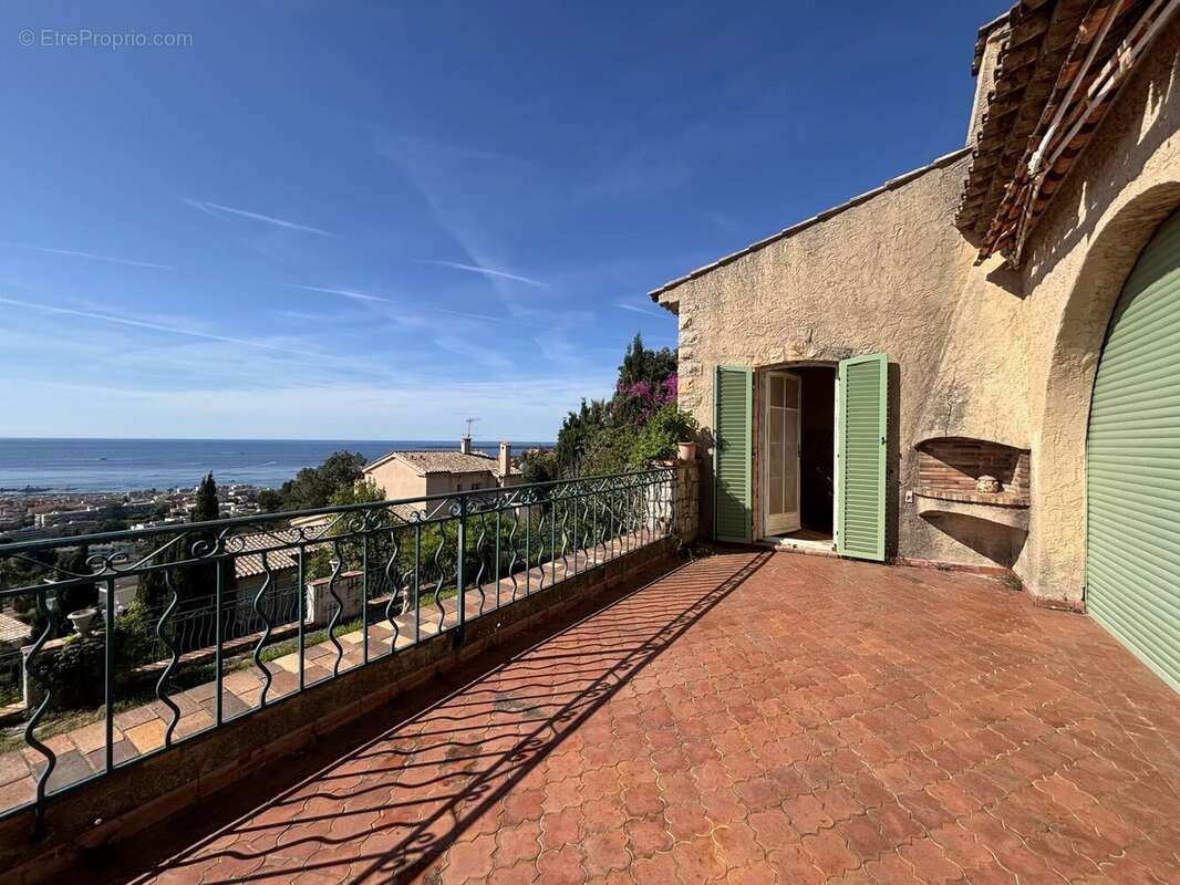 Maison à VALLAURIS