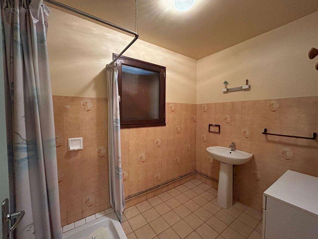 Maison à SAINT-COUTANT