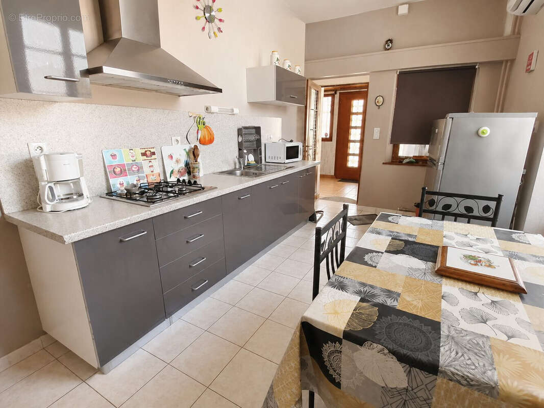 Appartement 122 m² à Evaux-Les-Bains  - photo 7