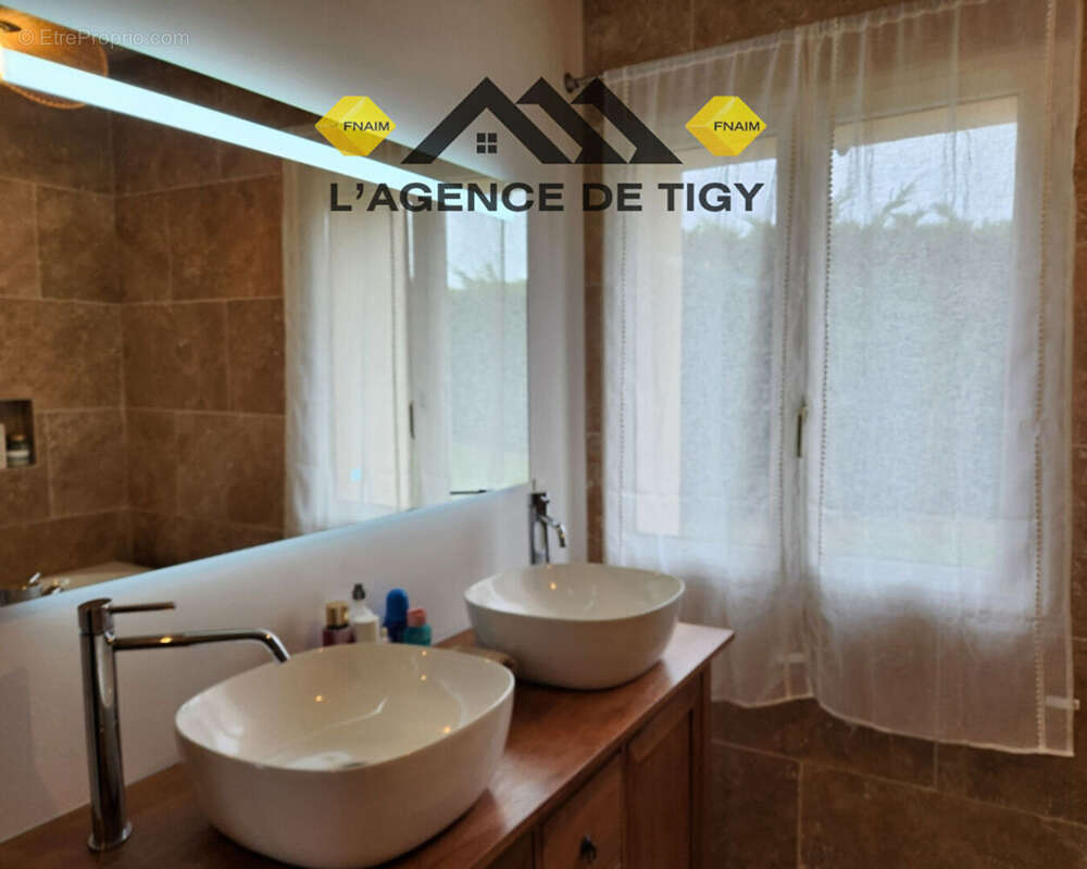 Maison à NEUVY-EN-SULLIAS