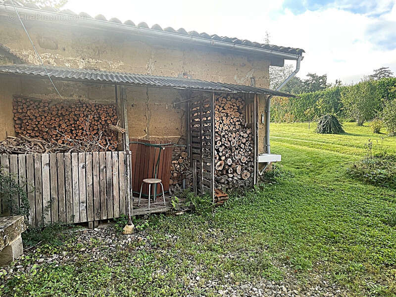 Maison à MOGNENEINS