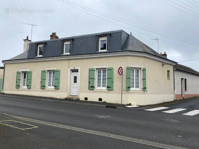 Maison à PARIGNE-L&#039;EVEQUE