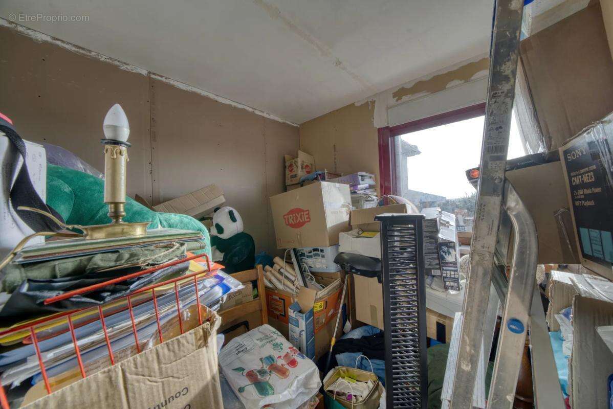 Maison à SAINT-JEAN-D'ANGELY