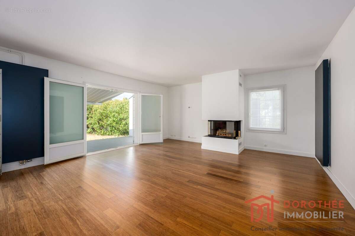 Maison 112 m² à Marolles-En-Brie  - photo 3