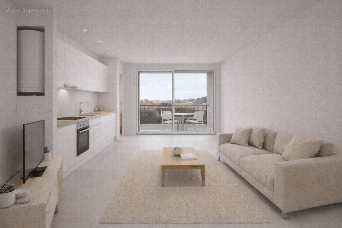 Appartement à BORMES-LES-MIMOSAS