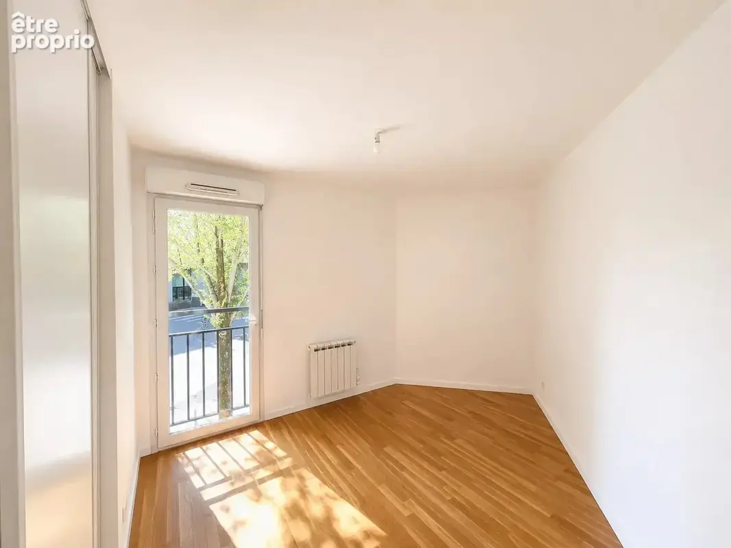 T3 64 m² avec terrasse, double garage et piscine – Villeurbanne - photo 5