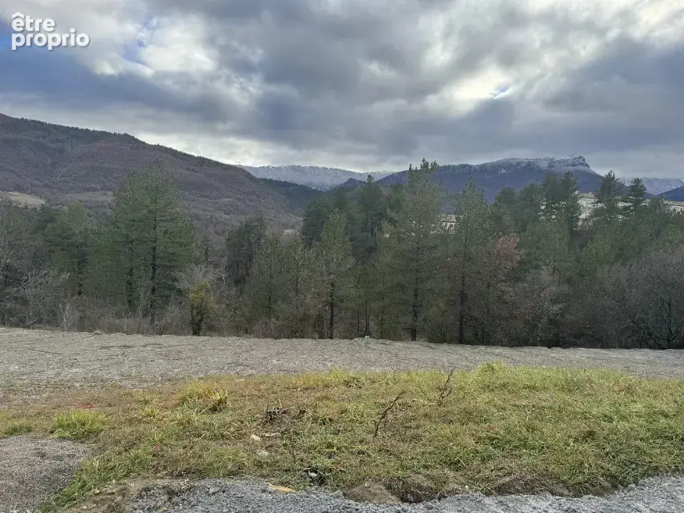 Terrain à BEVONS