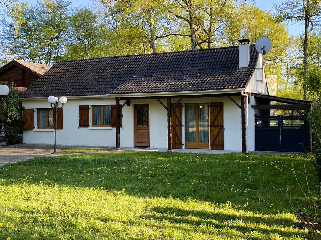 Maison à BAZOCHES-SUR-LE-BETZ