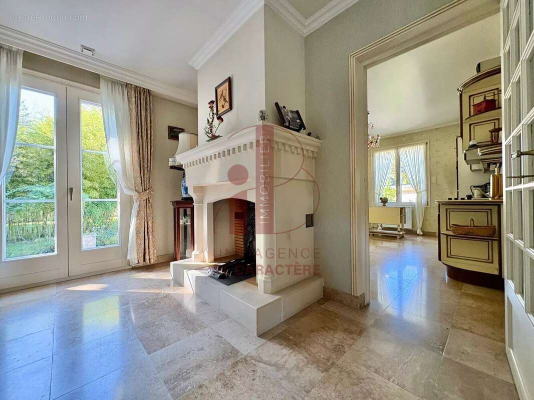 Maison à BOURRON-MARLOTTE